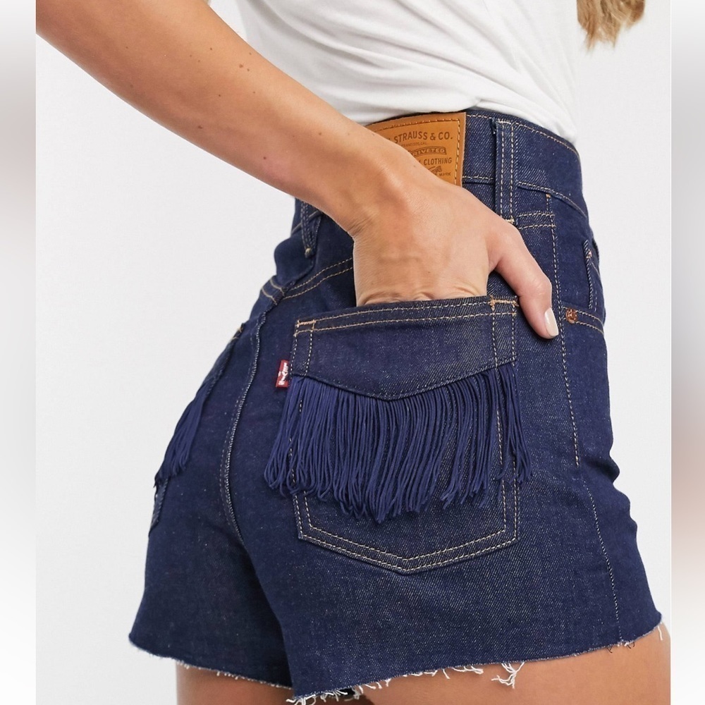Levis Ribcage No Mans Land Short In Indigo Dark Blue Size 30